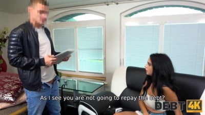 VR Cockblock: Babe Ditches Game for Real Debt-Driven Fun