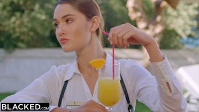 Hotel Temptations: Naughty Guest Seduces the Bartender