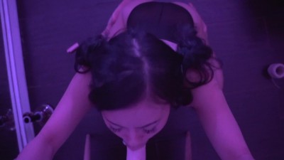 JASMINE GREY GIVES YOU A SLOPPY BLOWJOB