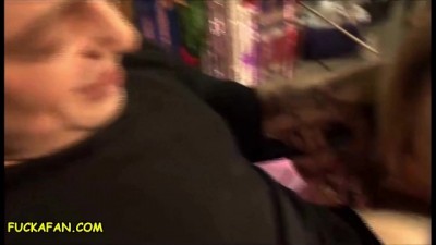 Wild Hookup: Virginia Guy Nails Blond Babe with a Facial Finish